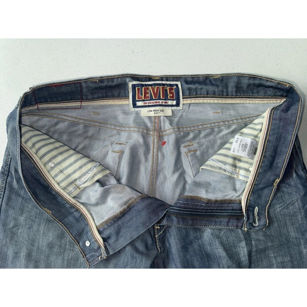 VTG Levis Jeans Mens 38x32 Blue Denim 527 Low Boot Cut Light blue Wash - Picture 9 of 11